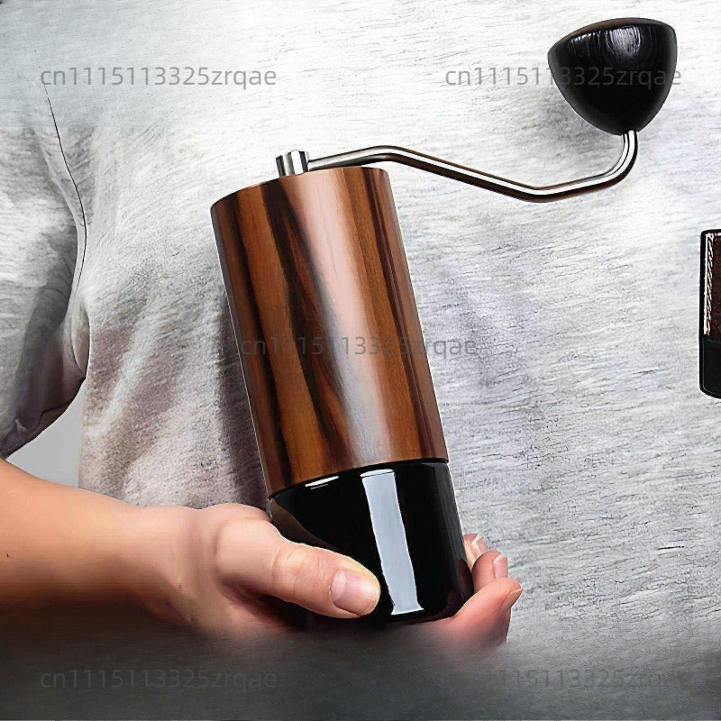 Burr Hand Grinder - مطحنة قهوة يدوية كوماندر C40 -