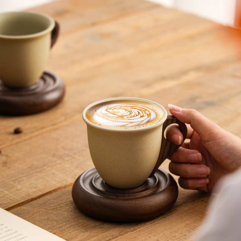 Coffee Tea For Garden - كوب قهوة إبداعي من السيراميك البني