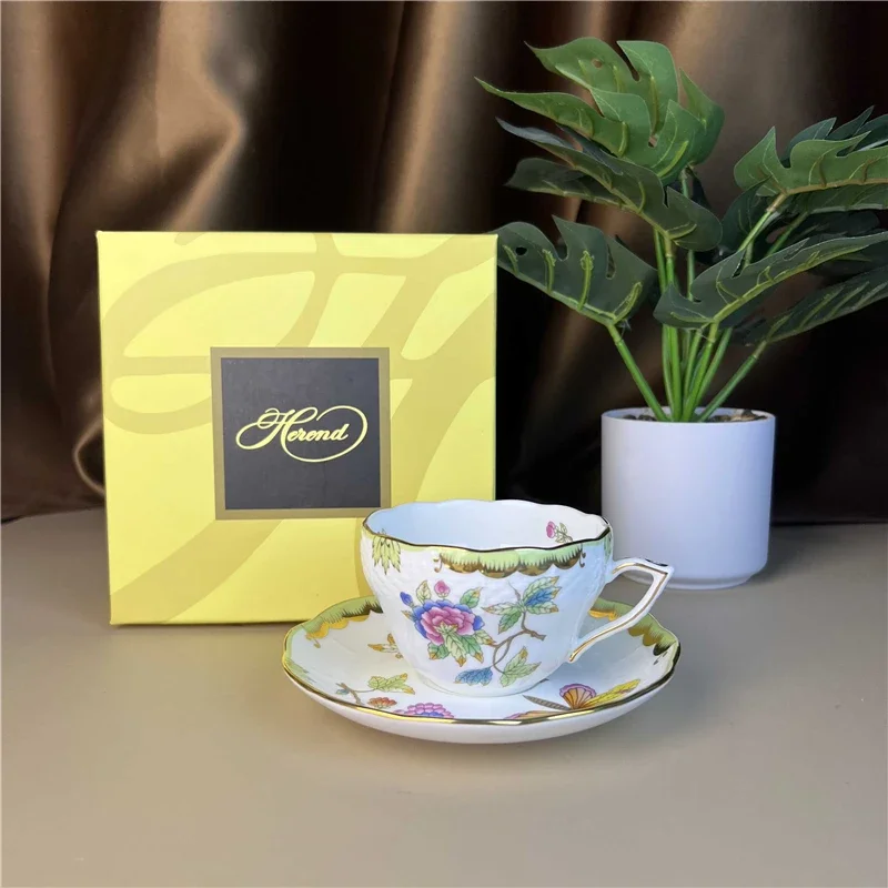 Coffee Tea Gift Basket - طقم فنجان قهوة وصحن بتصميم سلة