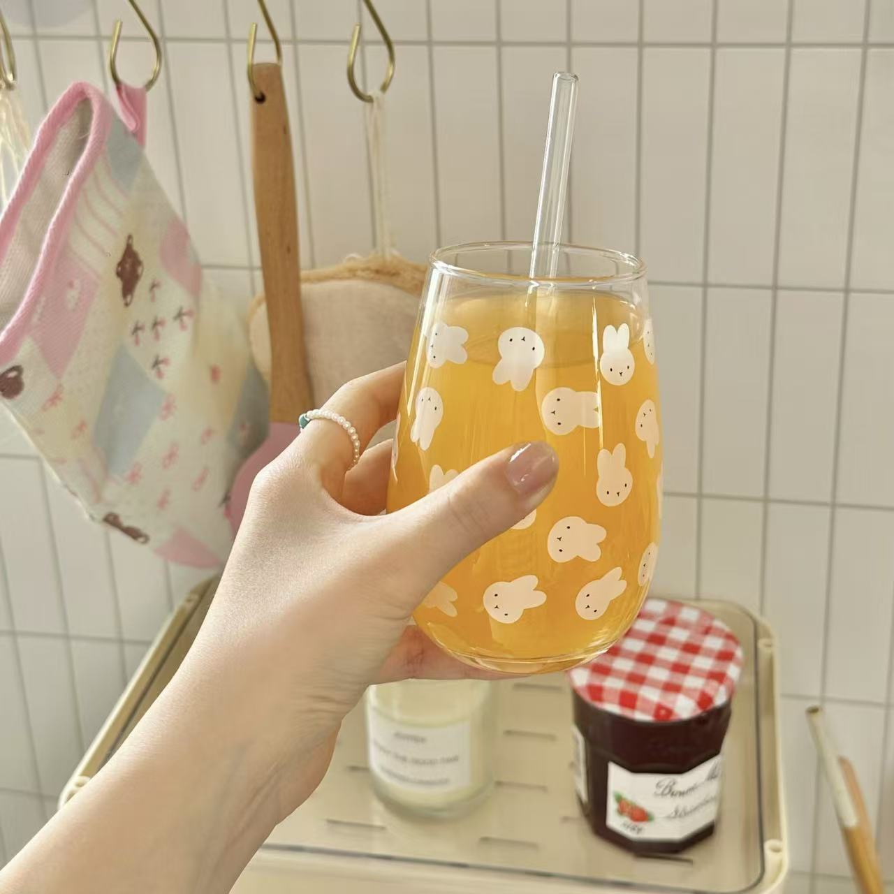 كوب زجاجي مطبوع عليه أرنب ميفي - مراجعة Juice Tea Coffee وسعره