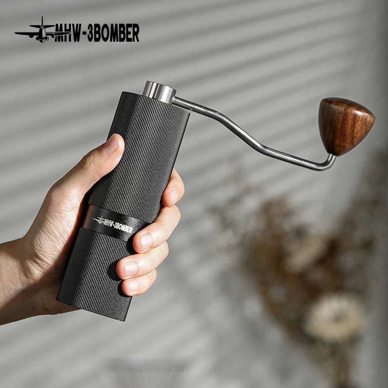 مطحنة إسبريسو يدوية MHW-3BOMBE - مراجعة Burr Hand Grinder وسعره