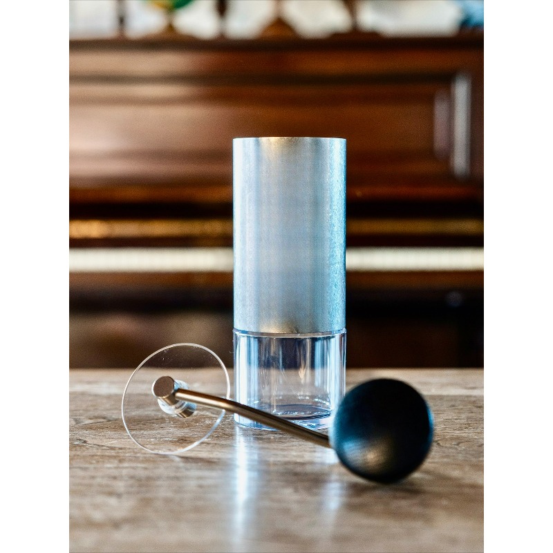 مطحنة قهوة يدوية كوماندر C40 م - مراجعة Burr Hand Grinder وسعره